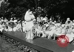 Standbild Liebe anzeigen Easthampton New York USA, 1930, aus Sekunde 52 historischem Filmmaterial Videoclip 65675032157