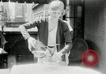 Immagine di Ragazza bionda New York United States USA, 1930, secondo 47 filmato di repertorio 65675032161