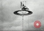 Image air stunts Colwyn Bay Royaume-Uni, 1930, de la seconde 24 séquences d'archives historiques vidéo 65675032162