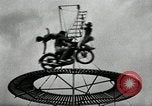 Image air stunts Colwyn Bay Royaume-Uni, 1930, de la seconde 28 séquences d'archives historiques vidéo 65675032162