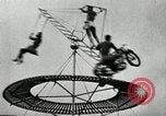 Image air stunts Colwyn Bay Royaume-Uni, 1930, de la seconde 36 séquences d'archives historiques vidéo 65675032162