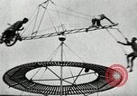 Image air stunts Colwyn Bay Royaume-Uni, 1930, de la seconde 42 séquences d'archives historiques vidéo 65675032162