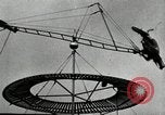 Image air stunts Colwyn Bay Royaume-Uni, 1930, de la seconde 54 séquences d'archives historiques vidéo 65675032162
