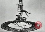 Image air stunts Colwyn Bay Royaume-Uni, 1930, de la seconde 62 séquences d'archives historiques vidéo 65675032162