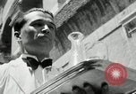 Immagine di Salone camerieri Roma Italia, 1930, secondo 29 filmato di repertorio 65675032163