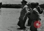 Standbild General Douglas MacArthur Leyte Philippinen, 1944, aus Sekunde 14 historischem Filmmaterial Videoclip 65675032173