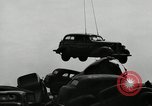 Standbild Bonfire von Autos United States USA, 1939, aus Sekunde 13 historischem Filmmaterial Videoclip 65675032191