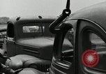 Standbild Bonfire von Autos United States USA, 1939, aus Sekunde 22 historischem Filmmaterial Videoclip 65675032191