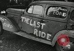 Standbild Bonfire von Autos United States USA, 1939, aus Sekunde 34 historischem Filmmaterial Videoclip 65675032191