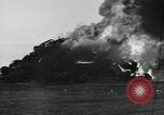 Standbild Bonfire von Autos United States USA, 1939, aus Sekunde 45 historischem Filmmaterial Videoclip 65675032191