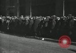 Standbild Arbeitslosigkeit Krise während der Großen Depression New York City USA, 1930, aus Sekunde 3 historischem Filmmaterial Videoclip 65675032192