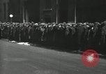 Standbild Arbeitslosigkeit Krise während der Großen Depression New York City USA, 1930, aus Sekunde 5 historischem Filmmaterial Videoclip 65675032192