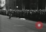 Standbild Arbeitslosigkeit Krise während der Großen Depression New York City USA, 1930, aus Sekunde 6 historischem Filmmaterial Videoclip 65675032192