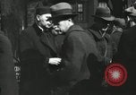 Standbild Arbeitslosigkeit Krise während der Großen Depression New York City USA, 1930, aus Sekunde 11 historischem Filmmaterial Videoclip 65675032192