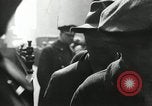 Standbild Arbeitslosigkeit Krise während der Großen Depression New York City USA, 1930, aus Sekunde 35 historischem Filmmaterial Videoclip 65675032192