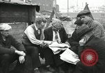 Standbild Arbeitslosigkeit Krise während der Großen Depression New York City USA, 1930, aus Sekunde 41 historischem Filmmaterial Videoclip 65675032192