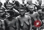 Standbild Schlafkrankheit Kongo, 1940, aus Sekunde 45 historischem Filmmaterial Videoclip 65675032246