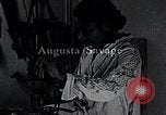 Standbild Afroamerikanische Künstlerin Augusta Savage United States USA, 1937, aus Sekunde 12 historischem Filmmaterial Videoclip 65675032252