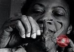 Standbild Afroamerikanische Künstlerin Augusta Savage United States USA, 1937, aus Sekunde 37 historischem Filmmaterial Videoclip 65675032252