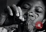 Standbild Afroamerikanische Künstlerin Augusta Savage United States USA, 1937, aus Sekunde 45 historischem Filmmaterial Videoclip 65675032252