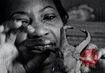 Standbild Afroamerikanische Künstlerin Augusta Savage United States USA, 1937, aus Sekunde 58 historischem Filmmaterial Videoclip 65675032252
