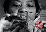 Standbild Afroamerikanische Künstlerin Augusta Savage United States USA, 1937, aus Sekunde 59 historischem Filmmaterial Videoclip 65675032252