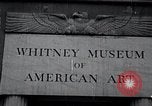 Standbild Afroamerikanische Kunst im Whitney Museum New York City USA, 1937, aus Sekunde 8 historischem Filmmaterial Videoclip 65675032268