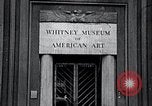 Standbild Afroamerikanische Kunst im Whitney Museum New York City USA, 1937, aus Sekunde 30 historischem Filmmaterial Videoclip 65675032268