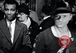 Standbild Afroamerikanische Kunst im Whitney Museum New York City USA, 1937, aus Sekunde 49 historischem Filmmaterial Videoclip 65675032268