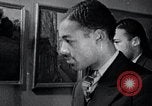 Standbild Afroamerikanische Kunst im Whitney Museum New York City USA, 1937, aus Sekunde 61 historischem Filmmaterial Videoclip 65675032268