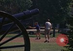 Image des canons et des boulets de canon Washington DC USA, 1974, de la seconde 10 séquences d'archives historiques vidéo 65675032279