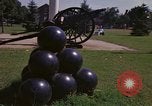 Image des canons et des boulets de canon Washington DC USA, 1974, de la seconde 33 séquences d'archives historiques vidéo 65675032279