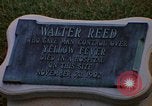 Standbild Walter Reed Gedenktafel Fort Lesley J McNair Washington DC USA, 1974, aus Sekunde 22 historischem Filmmaterial Videoclip 65675032282