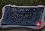 Standbild Walter Reed Gedenktafel Fort Lesley J McNair Washington DC USA, 1974, aus Sekunde 24 historischem Filmmaterial Videoclip 65675032282