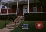 Standbild Walter Reed Gedenktafel Fort Lesley J McNair Washington DC USA, 1974, aus Sekunde 32 historischem Filmmaterial Videoclip 65675032282