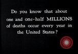 Immagine di Causa di malattie dei microrganismi United States USA, 1922, secondo 13 filmato di repertorio 65675032292