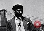 Standbild Palmer Hayden Malerei die Brooklyn Bridge New York City USA, 1937, aus Sekunde 56 historischem Filmmaterial Videoclip 65675032300
