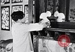 Standbild Lois Mailou Jones Malerin New York City USA, 1937, aus Sekunde 34 historischem Filmmaterial Videoclip 65675032309