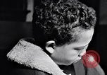 Standbild Kind Künstler und Gemälde New York City USA, 1937, aus Sekunde 59 historischem Filmmaterial Videoclip 65675032313