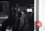 Immagine di Ford Modello T-Coupe Detroit Michigan USA, 1924, secondo 32 filmato di repertorio 65675032317