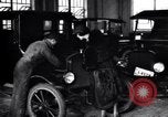 Immagine di Ford Modello T-Coupe Detroit Michigan USA, 1924, secondo 50 filmato di repertorio 65675032317