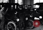 Immagine di Ford Modello T-Coupe Detroit Michigan USA, 1924, secondo 62 filmato di repertorio 65675032317
