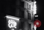Standbild Folies Bergere Les Naturjistes Lido Casino de Paris Champs Elysees Paris Frankreich, 1956, aus Sekunde 15 historischem Filmmaterial Videoclip 65675032320
