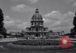 Standbild Napoleons Grab und das Schloss von Versailles Paris Frankreich, 1956, aus Sekunde 5 historischem Filmmaterial Videoclip 65675032321