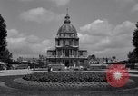 Standbild Napoleons Grab und das Schloss von Versailles Paris Frankreich, 1956, aus Sekunde 6 historischem Filmmaterial Videoclip 65675032321