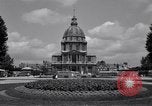 Standbild Napoleons Grab und das Schloss von Versailles Paris Frankreich, 1956, aus Sekunde 7 historischem Filmmaterial Videoclip 65675032321