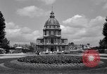 Standbild Napoleons Grab und das Schloss von Versailles Paris Frankreich, 1956, aus Sekunde 13 historischem Filmmaterial Videoclip 65675032321