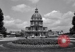 Standbild Napoleons Grab und das Schloss von Versailles Paris Frankreich, 1956, aus Sekunde 14 historischem Filmmaterial Videoclip 65675032321
