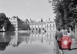 Standbild Napoleons Grab und das Schloss von Versailles Paris Frankreich, 1956, aus Sekunde 24 historischem Filmmaterial Videoclip 65675032321