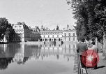 Standbild Napoleons Grab und das Schloss von Versailles Paris Frankreich, 1956, aus Sekunde 37 historischem Filmmaterial Videoclip 65675032321